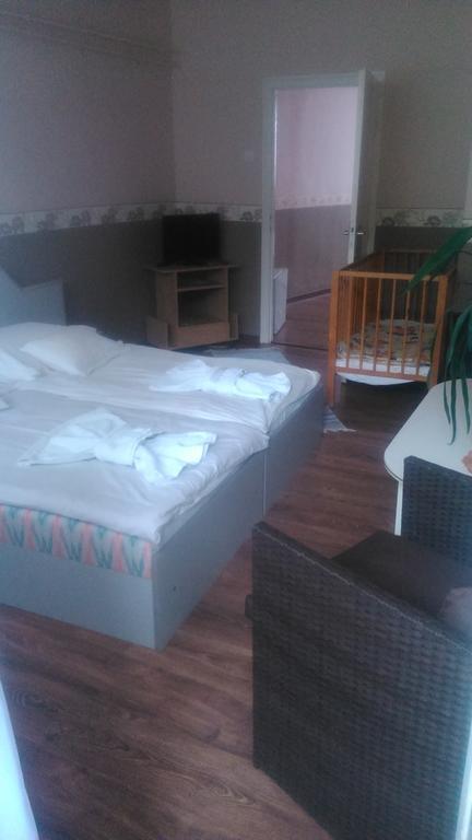 Hotel Dombóvár Ruang foto